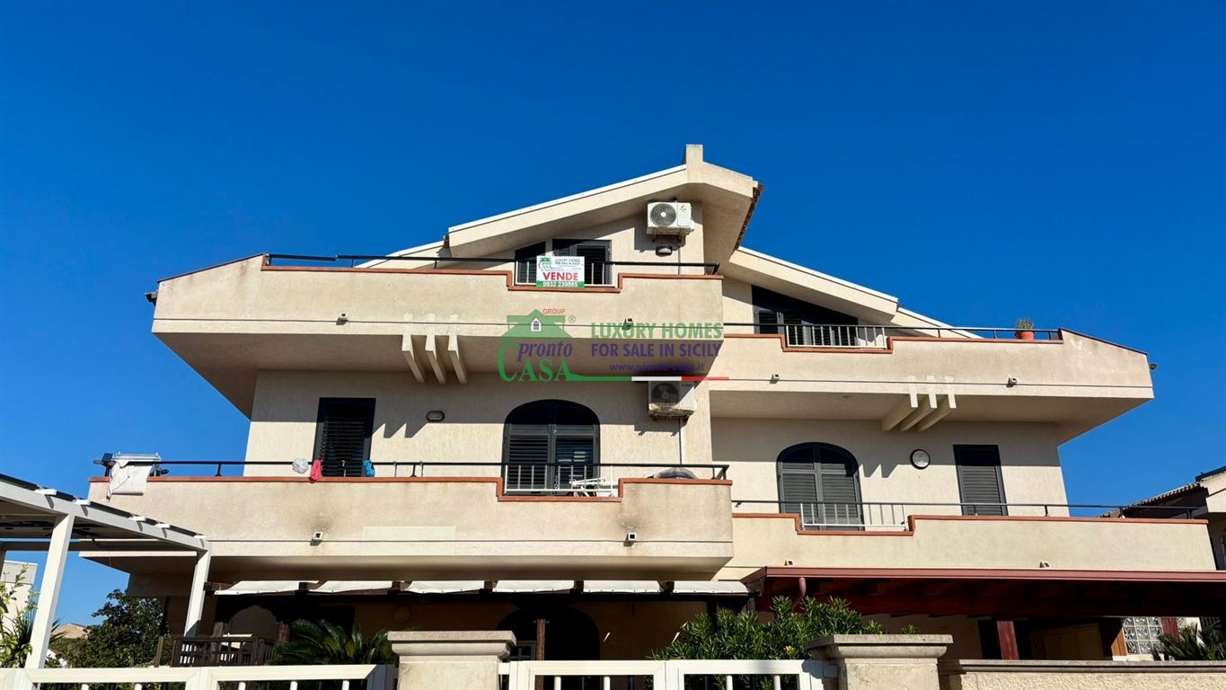 Rif. 2423 - Appartamento con vista panoramica a Marina di Ragusa, zona Gesuiti