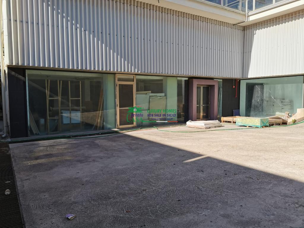 magazzino a Ragusa 1200 metri quadri