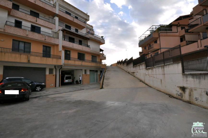 magazzino a Ragusa 600 metri quadri