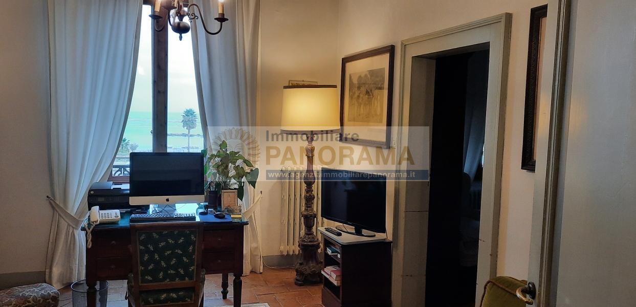 Rif. LC167 Vendesi casa  vicino al mare vista panoramica indipendente a Cupra Marittima
