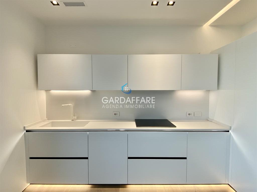 Flat Luxury Properties for Buy in Peschiera del Garda - Cod. 23-02