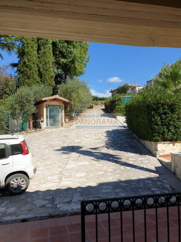 Rif. ATV225 Vendesi appartamento a Folignano
