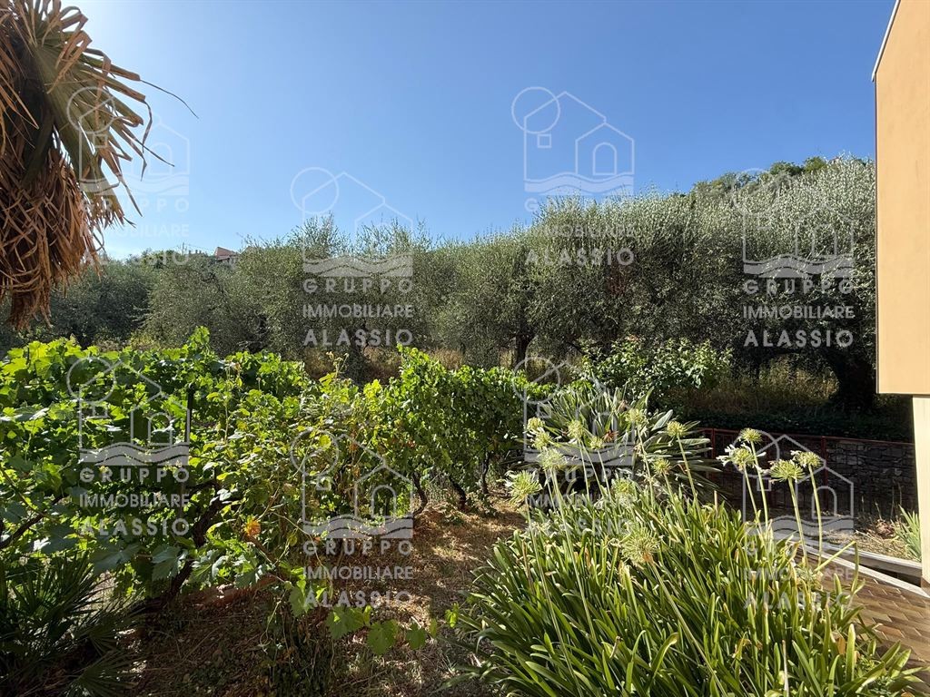Casa semindipendente tra i vigneti di Ortovero