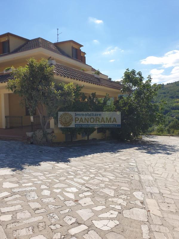 Rif. ATV225 Vendesi appartamento a Folignano