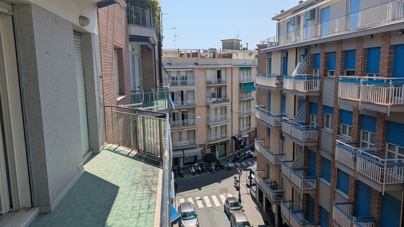 ALASSIO – ELEGANZA E LUMINOSITÀ IN CONTESTO SIGNORILE