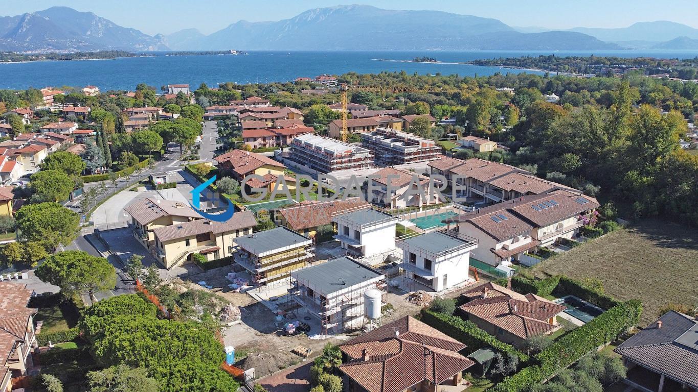 Villa for Buy in Manerba del Garda - Cod. H10-20-41