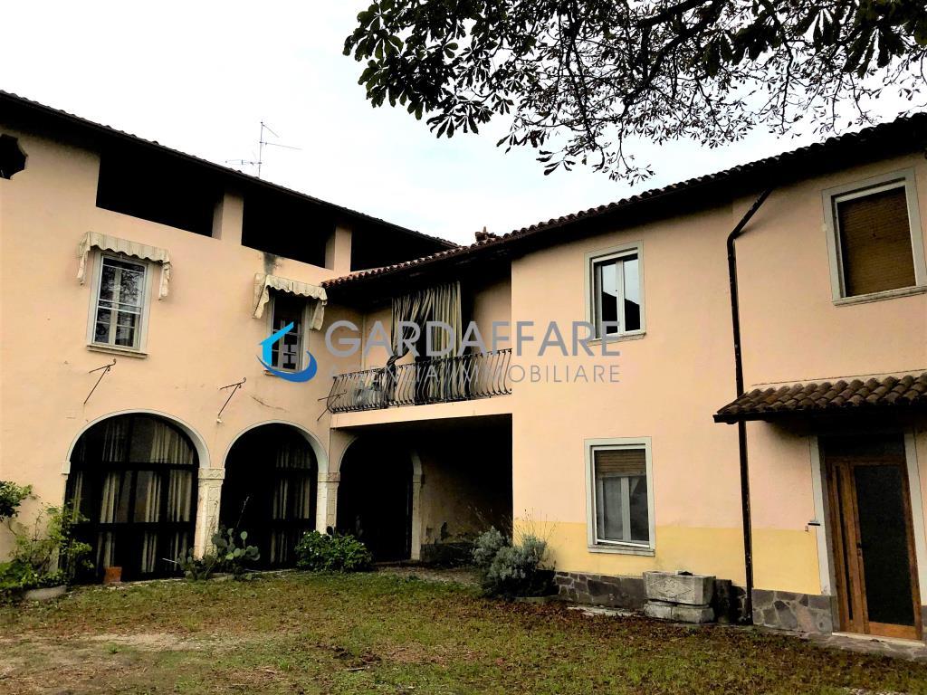 Landhaus zum Verkauf in Manerba del Garda - Cod. H60-18-40