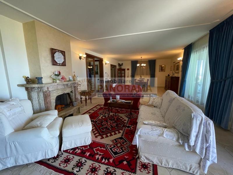 Rif. ATV260 Vendesi villa di pregio a Martinsicuro