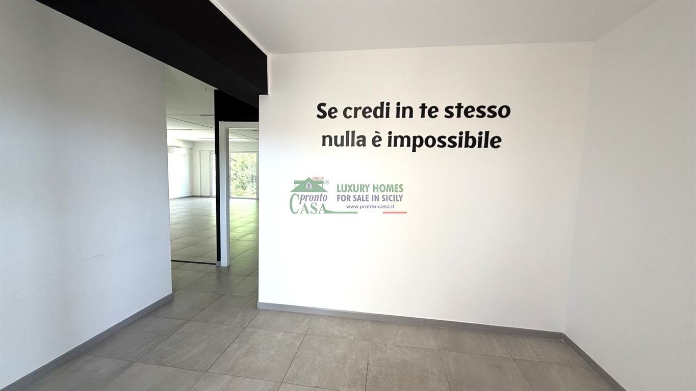 Rif. 8790 - Immobile commerciale, Ragusa