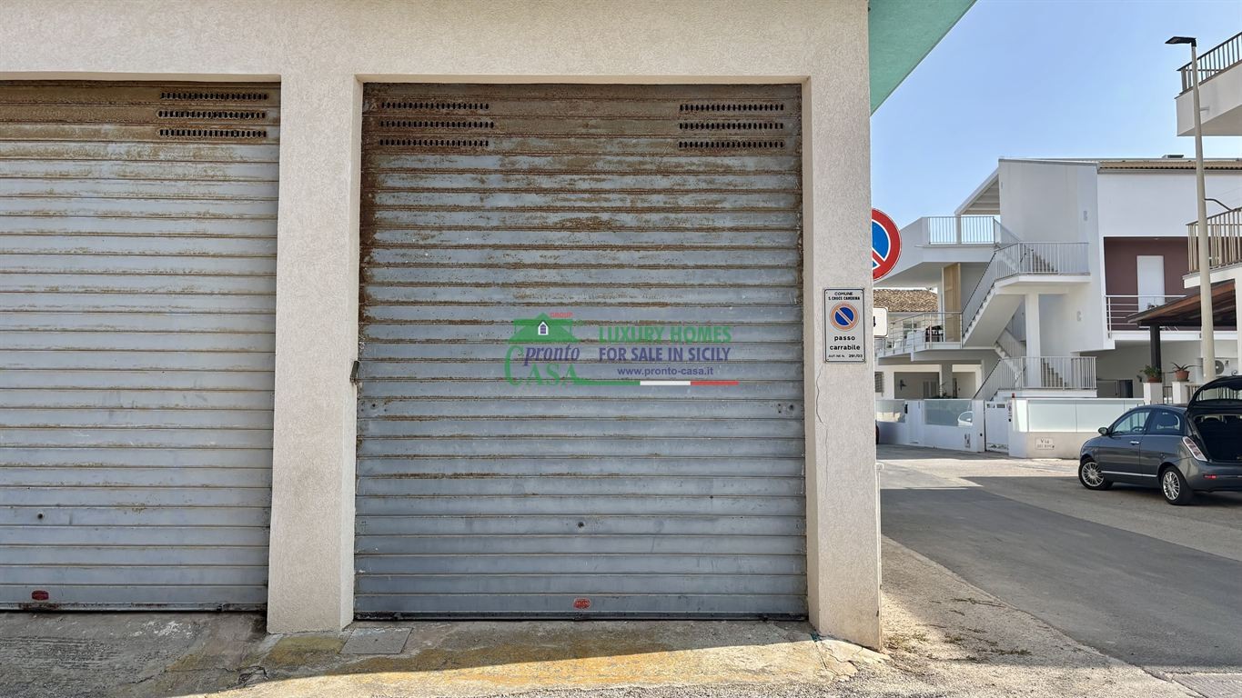 Rif. 2454 - Garage con soppalco a Casuzze vicino al mare
