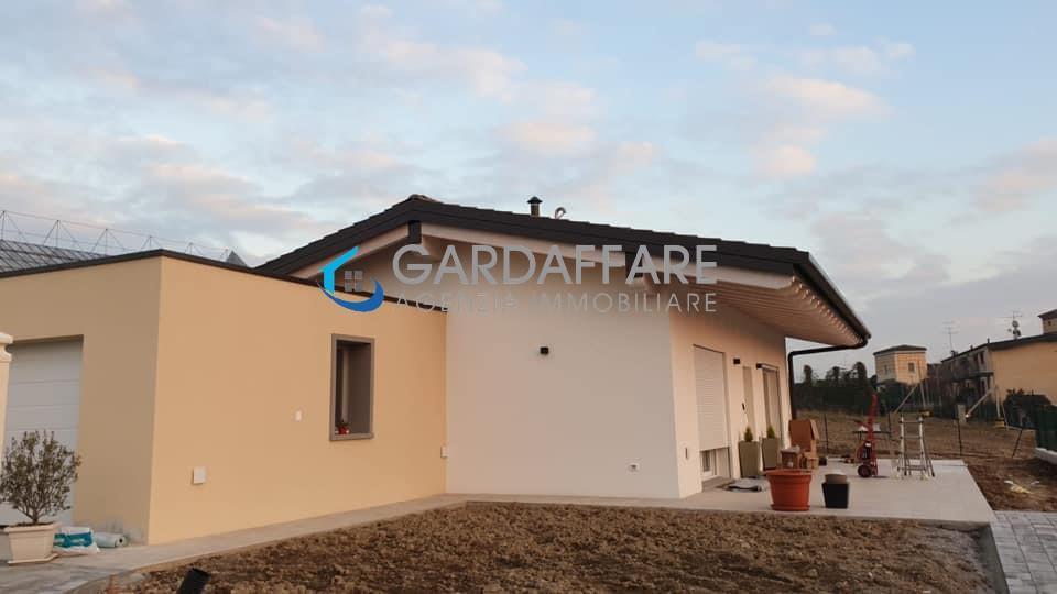 Villa in Vendita a Lonato del Garda - Cod. 23-26