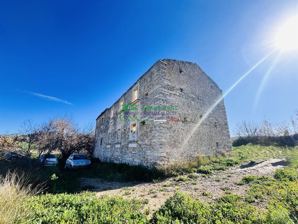 TERRENO AGRICOLO CHIARAMONTE, ZONA CONTRADA SERRAVALLE/ Luparieddu