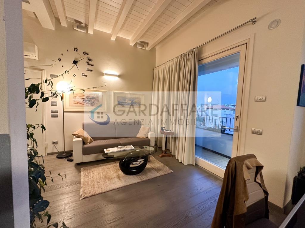 Appartamento di lusso in Vendita a Desenzano del Garda - Cod. 22-46
