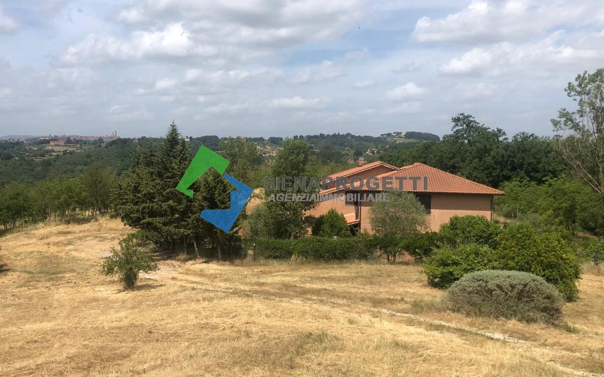 magazzino a Siena 500 metri quadri