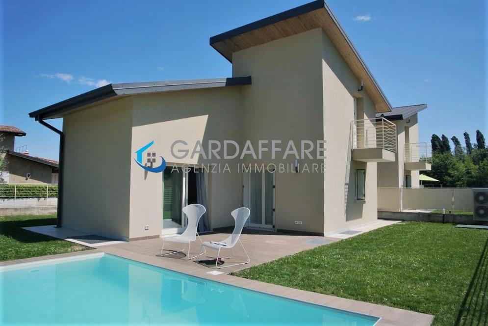 Villa for Buy in Manerba del Garda - Cod. 13-112