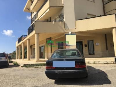 Locale commerciale 10 locali a Vittoria