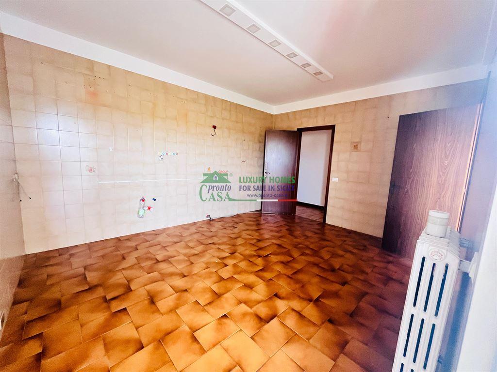 Rif:2631 - Appartamento in locazione zona centrale, Comiso