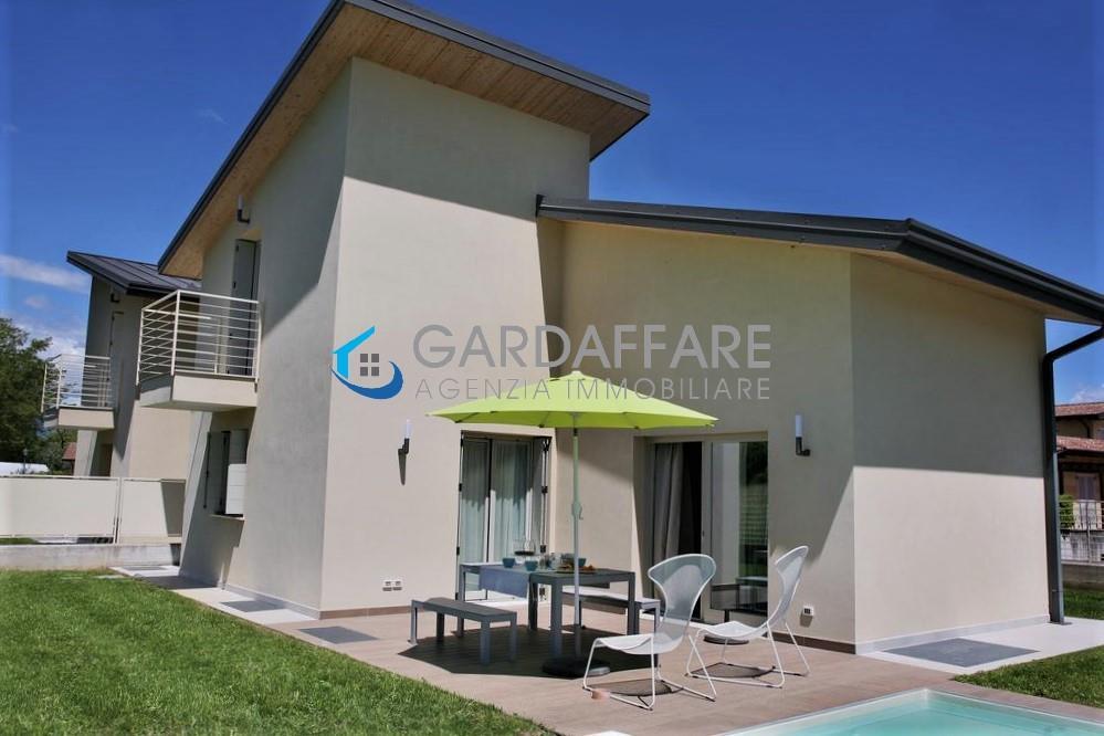 Villa for Buy in Manerba del Garda - Cod. 13-112