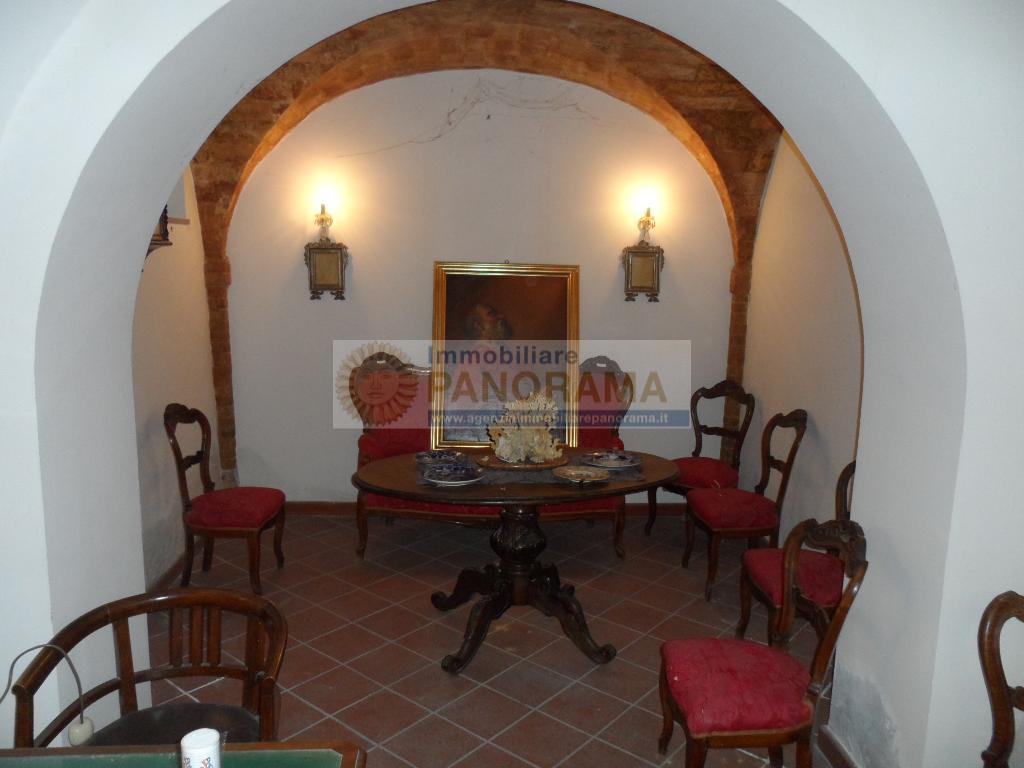 Rif. LC1709 Borgo in vendita a Castorano