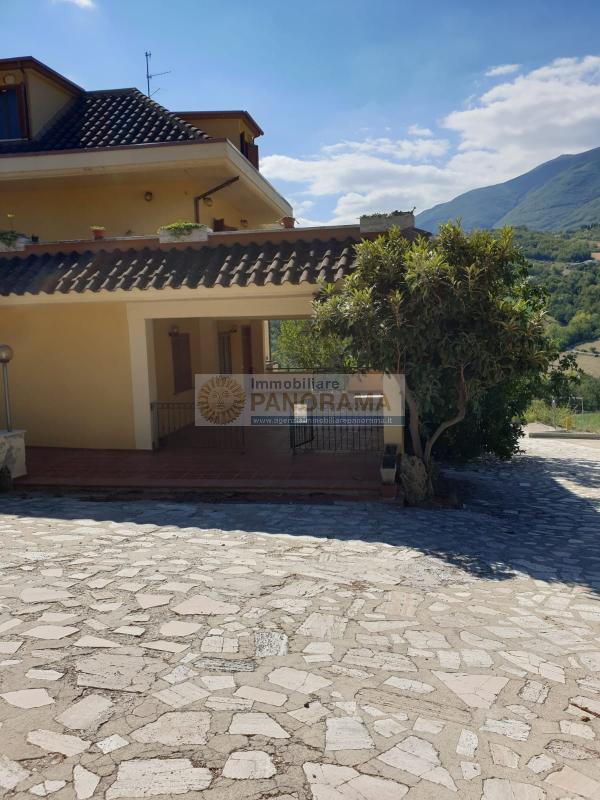 Rif. ATV225 Vendesi appartamento a Folignano