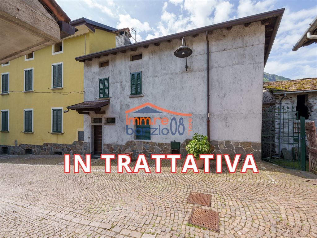 Bi/Tri/Quadrifamiliare in Vendita a Lecco