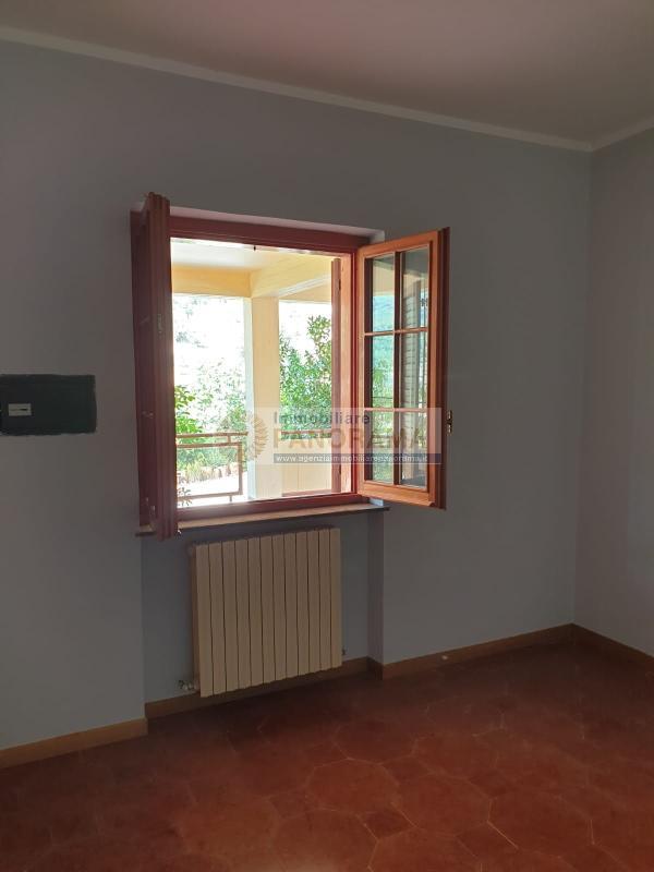 Rif. ATV225 Vendesi appartamento a Folignano