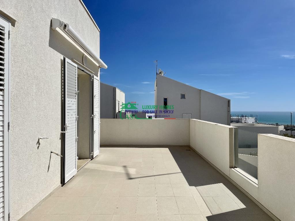 Rif. 2108 - Appartamento di recente costruzione con terrazzo a Marina di Ragusa