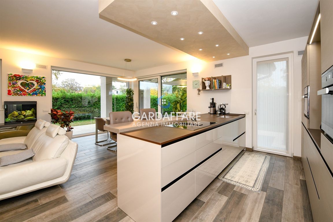 Property on the lake Garda