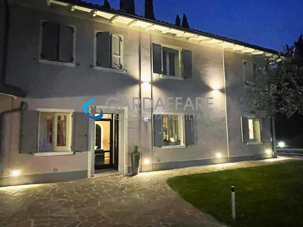 Rustic Luxury Properties for Buy in San Felice del Benaco - Cod. 17-64