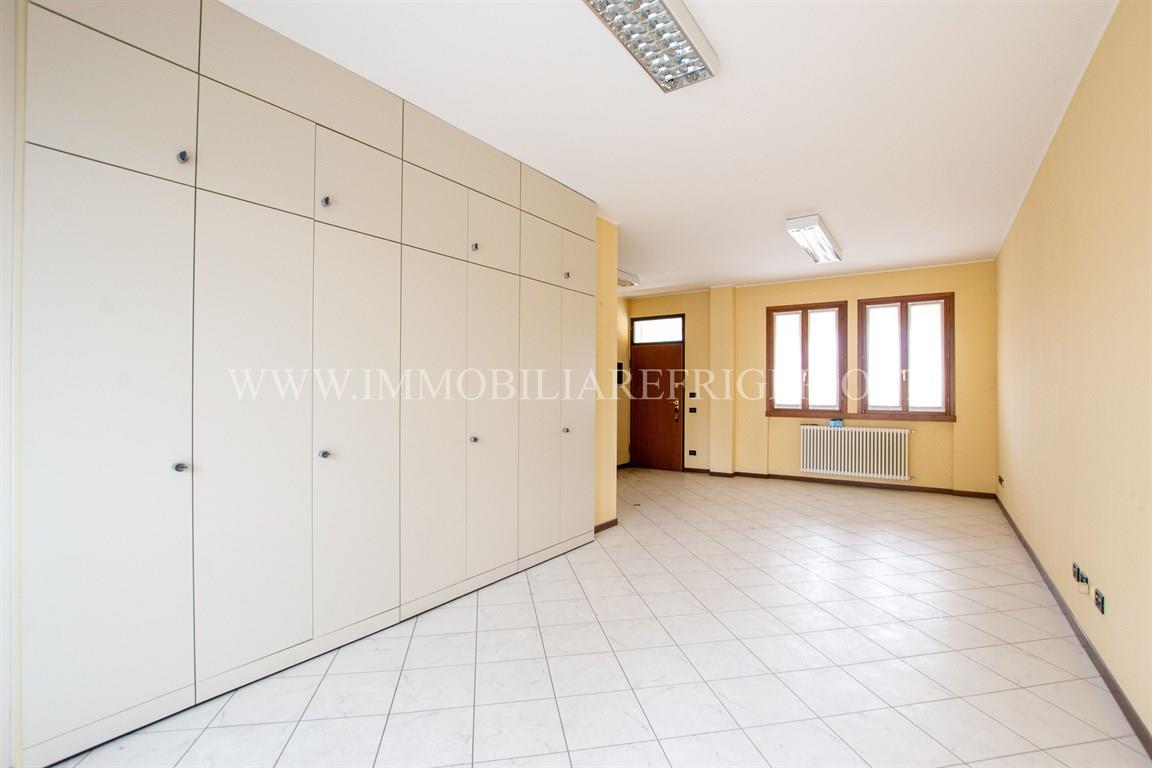 Affitto ufficio Cisano Bergamasco superficie 76m2