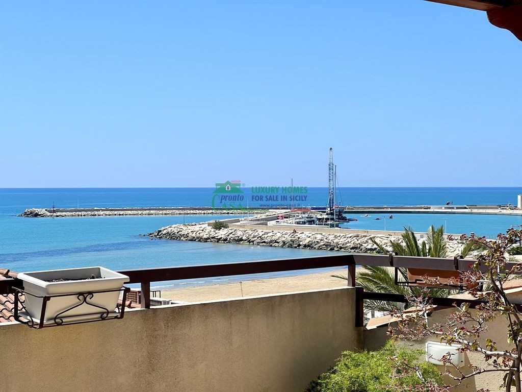 Appartamento con terrazza vista mare