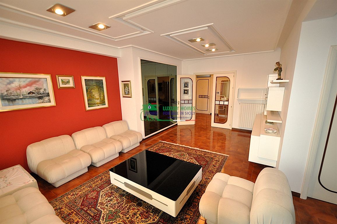 Rif. 9904 - Appartamento arredato + Terrazzo