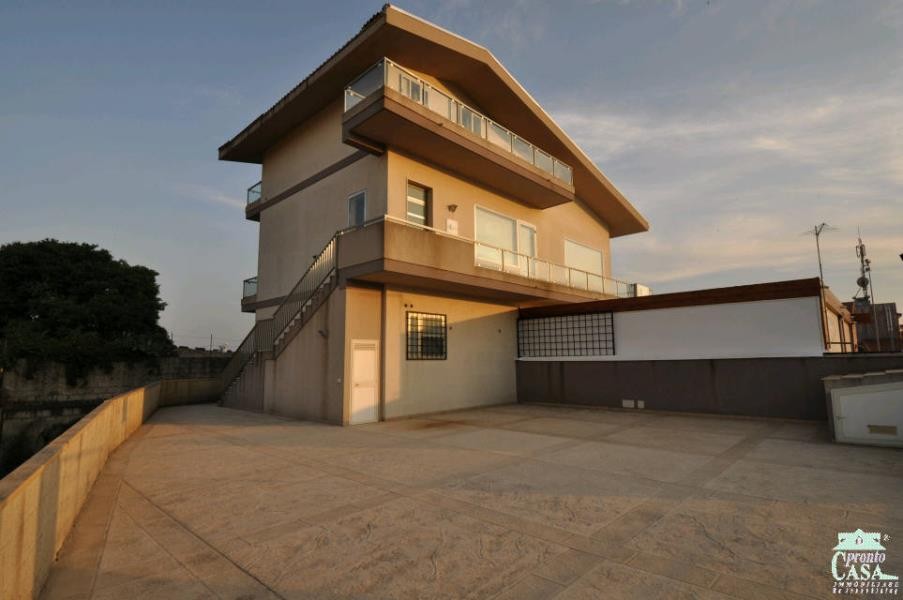 Rif. 7404 - Immobile Commerciale a Ragusa