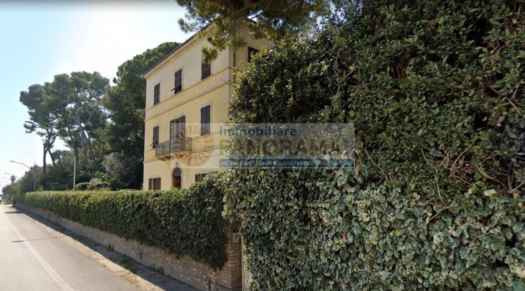 Rif. LC167 Vendesi casa  vicino al mare vista panoramica indipendente a Cupra Marittima