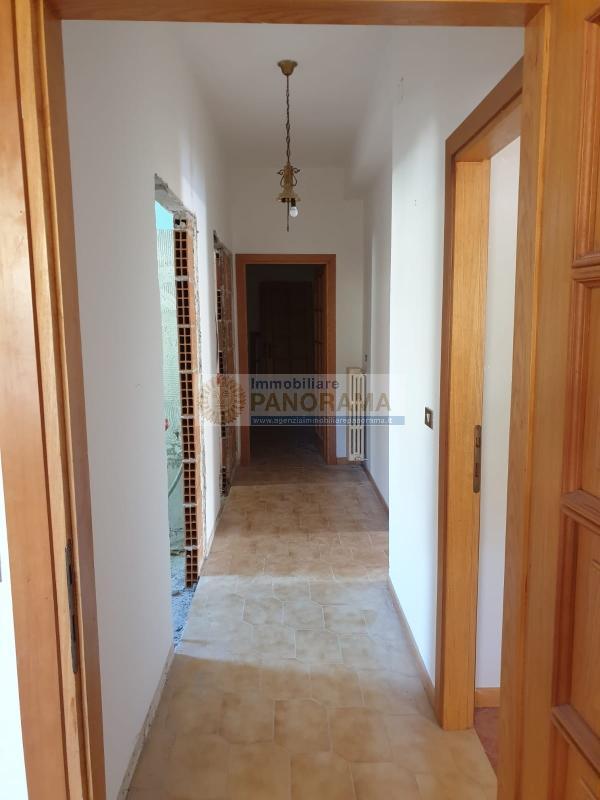 Rif. ATV225 Vendesi appartamento a Folignano