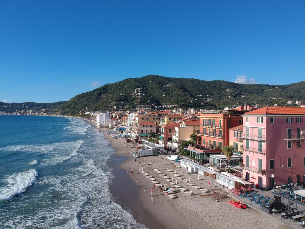 APPARTAMENTO FRONTEMARE CON ASCENSORE
