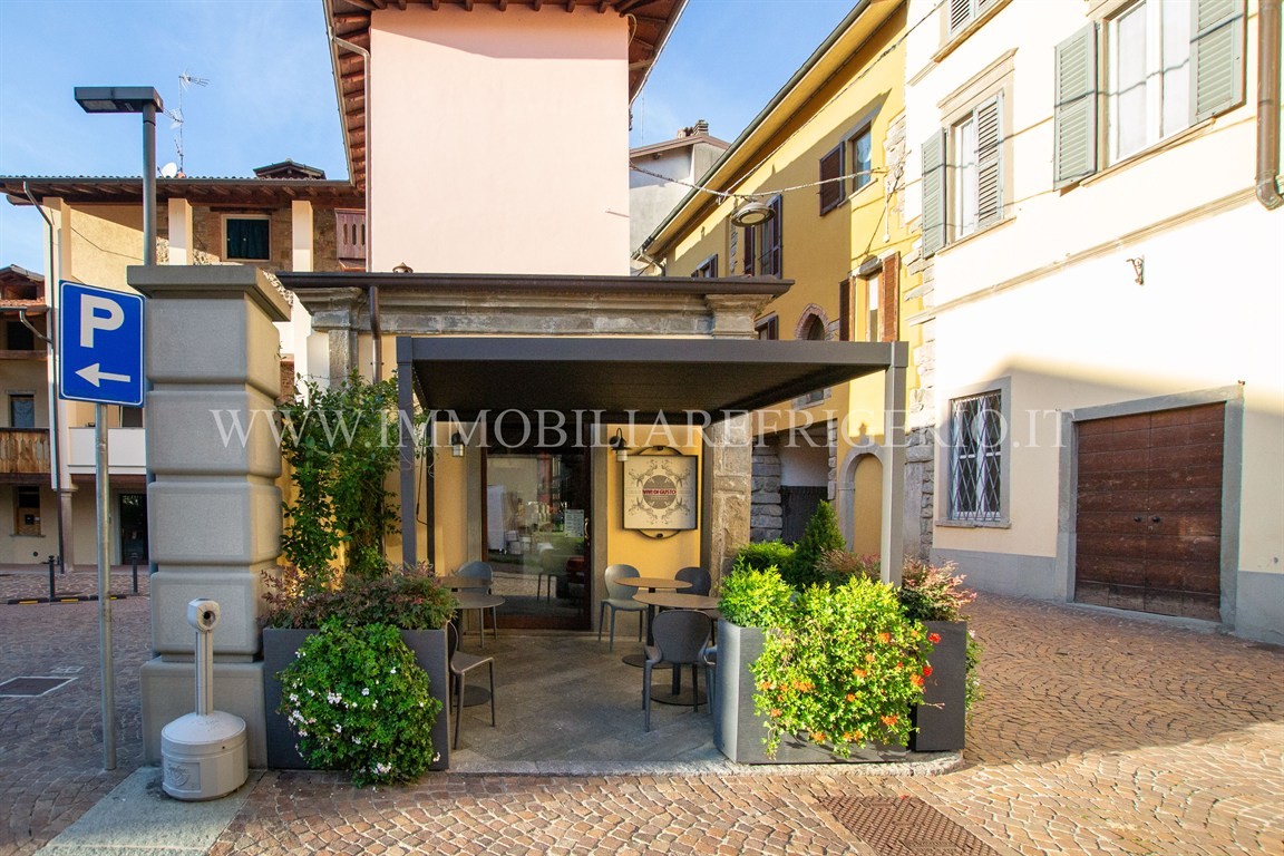 Vendita attività commerciale Caprino Bergamasco superficie 150m2