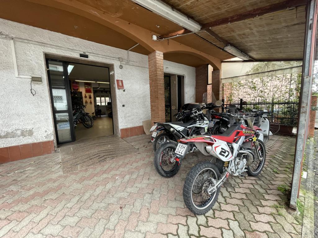 magazzino a Capalbio 120 metri quadri