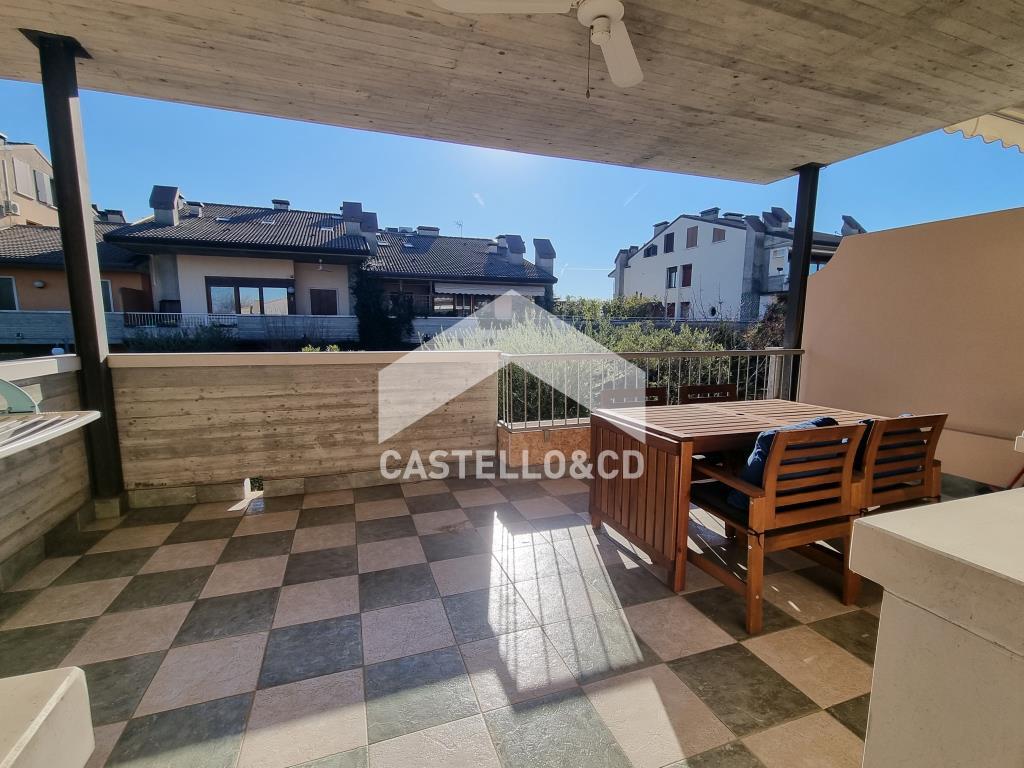 appartamento in Via giulio cesare a Desenzano del Garda
