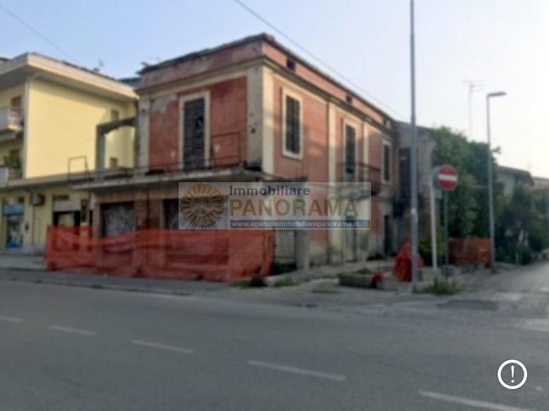 Rif. FG1624 Vendesi villa ad Alba Adriatica