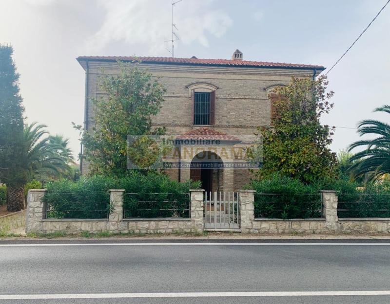 Rif. ATV231 Villa in vendita a Corropoli