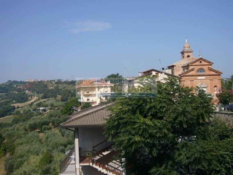 Rif. LC1596 Palazzetto storico in vendita a Massignano