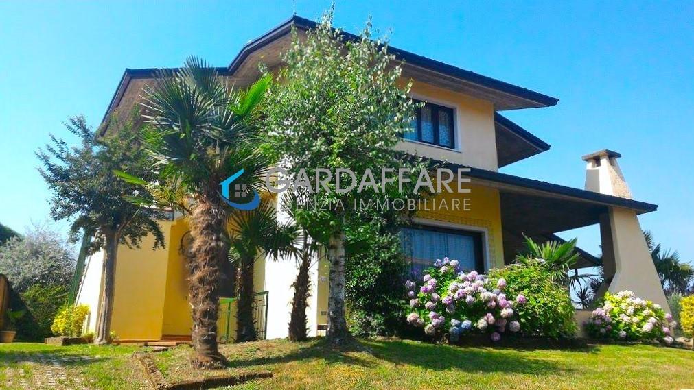 Villa for Buy in Manerba del Garda - Cod. 19-91