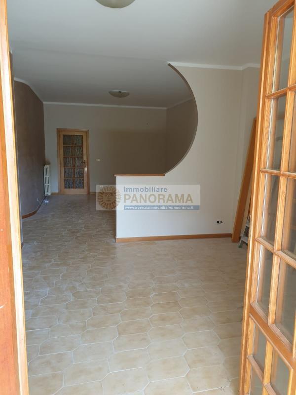 Rif. ATV225 Vendesi appartamento a Folignano