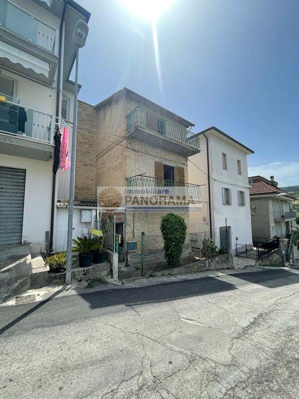 Rif. ATV330 Vendesi casa cielo-terra a San Benedetto del Tronto