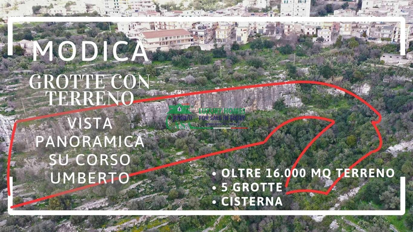 Rif.1909 - Terreno Agricolo tra Modica Bassa e Modica Alta con grotte