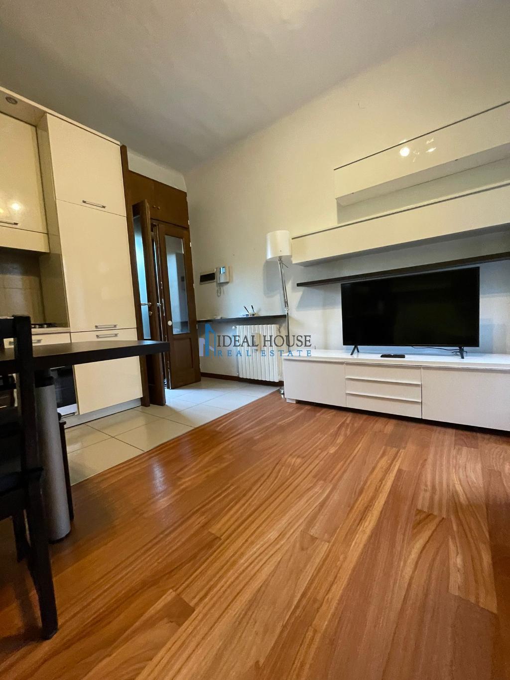 appartamento in Via Genova Thaon di Revel a Milano
