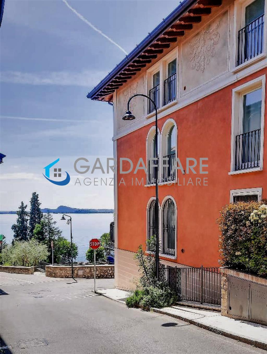 Apartment Luxus-Immobilien zum Verkauf in Gardone Riviera - Cod. 16-35b