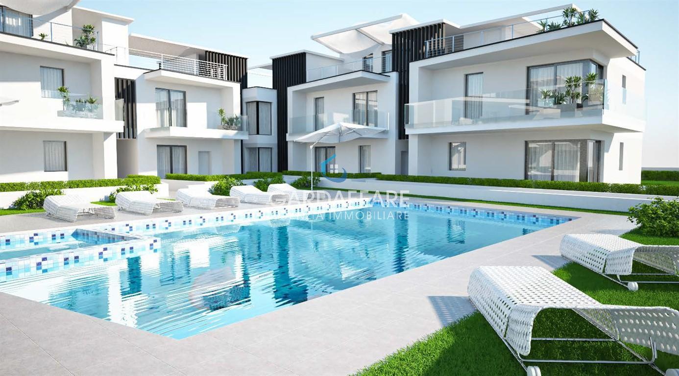 Flat Luxury Properties for Buy in Peschiera del Garda - Cod. h07-23-64