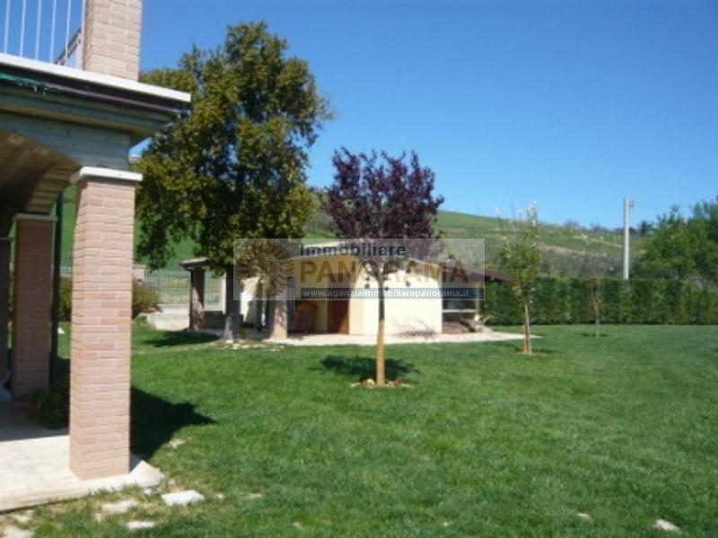 Rif. ATV222 Casale in vendita a Monteprandone con piscina